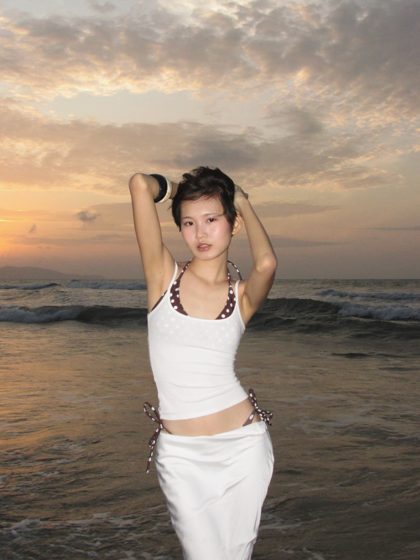 Thảo, Sunrise, frame 1 of 11