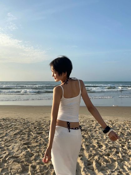 Thảo, Sunrise, frame 9 of 11