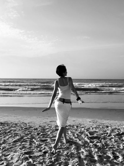 Thảo, Sunrise, frame 10 of 11