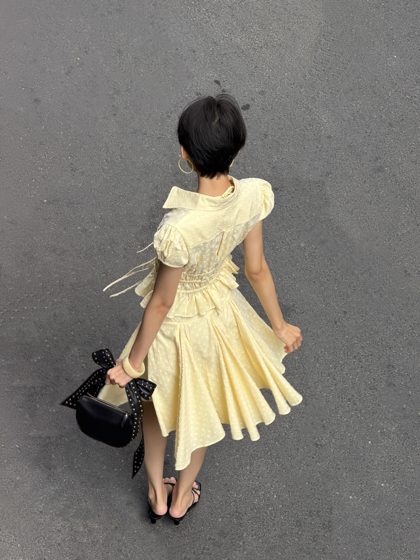 Thảo, Butter yellow, frame 1 of 3