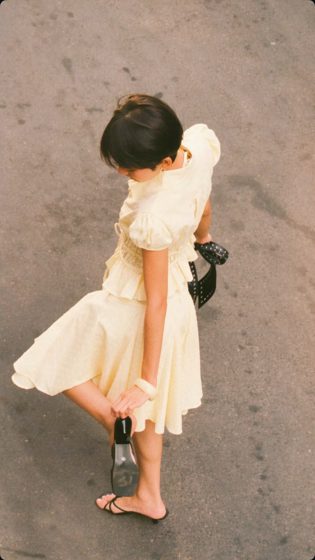 Thảo, Butter yellow, frame 3 of 3
