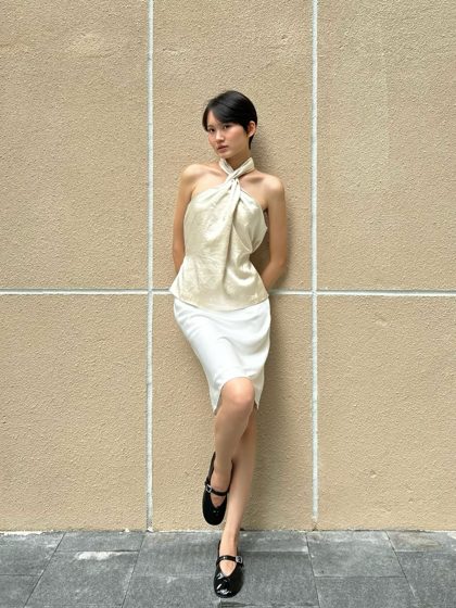 Thảo, Satin halter, frame 2 of 5